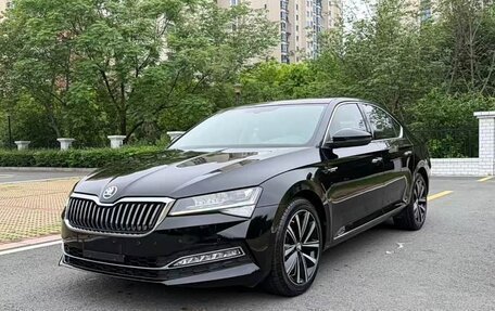 Skoda Superb III рестайлинг, 2023 год, 2 078 555 рублей, 1 фотография
