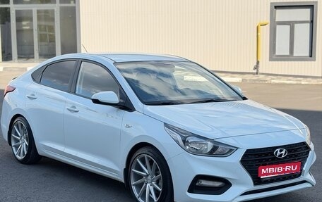 Hyundai Solaris II рестайлинг, 2018 год, 1 415 000 рублей, 1 фотография