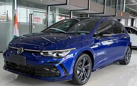 Volkswagen Golf VIII, 2023 год, 2 346 000 рублей, 1 фотография