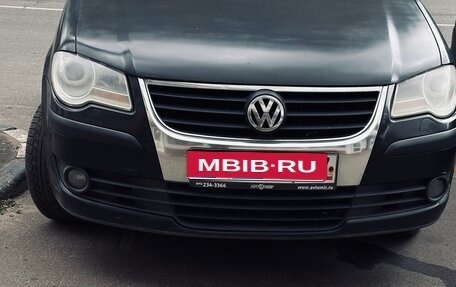 Volkswagen Touran III, 2007 год, 335 000 рублей, 1 фотография