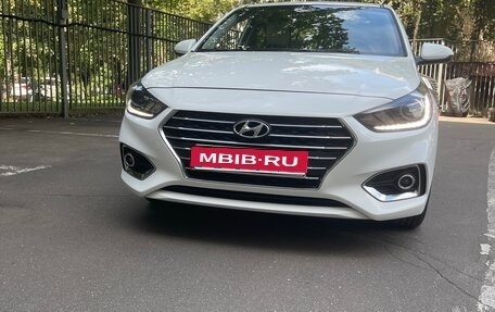 Hyundai Solaris II рестайлинг, 2017 год, 1 480 000 рублей, 1 фотография