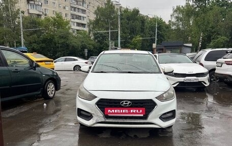 Hyundai Solaris II рестайлинг, 2018 год, 430 000 рублей, 2 фотография