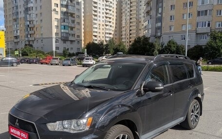 Mitsubishi Outlander III рестайлинг 3, 2010 год, 1 100 000 рублей, 1 фотография