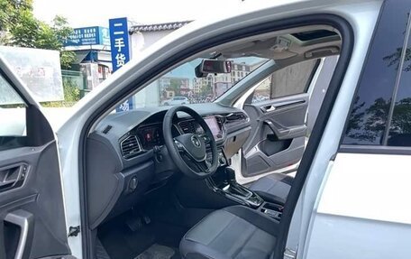 Volkswagen T-Roc I, 2023 год, 1 599 098 рублей, 6 фотография