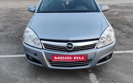 Opel Astra H, 2008 год, 550 000 рублей, 1 фотография