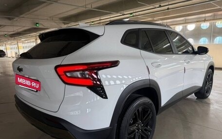 Chevrolet Trax, 2023 год, 1 300 001 рублей, 4 фотография