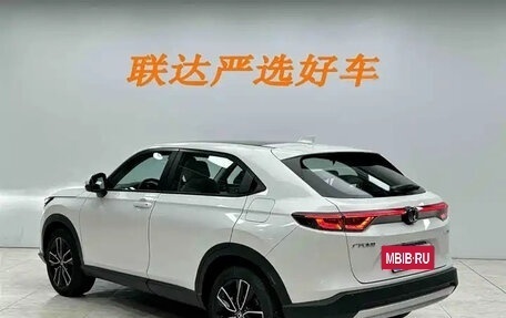 Honda Vezel, 2023 год, 1 742 000 рублей, 2 фотография