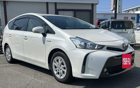 Toyota Prius Alpha I (ZVW40/41), 2021 год, 1 725 000 рублей, 3 фотография