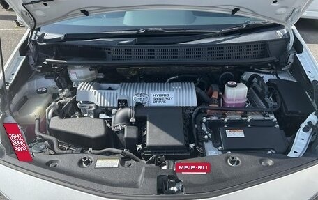 Toyota Prius Alpha I (ZVW40/41), 2021 год, 1 725 000 рублей, 14 фотография