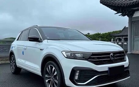 Volkswagen T-Roc I, 2021 год, 1 450 077 рублей, 3 фотография