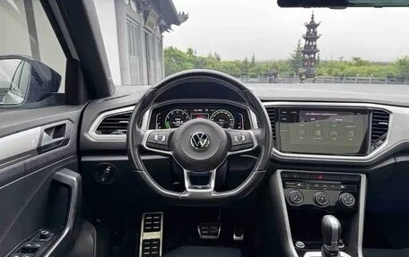 Volkswagen T-Roc I, 2021 год, 1 450 077 рублей, 16 фотография