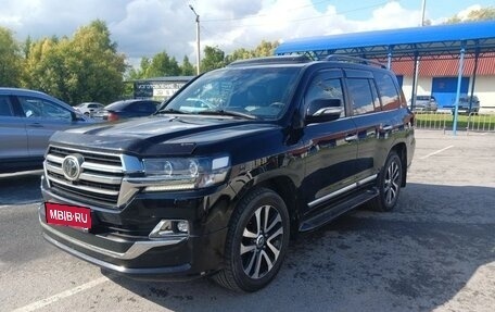 Toyota Land Cruiser 200, 2019 год, 7 770 000 рублей, 1 фотография