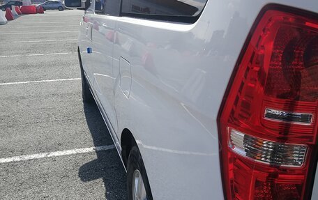 Hyundai Grand Starex Grand Starex I рестайлинг 2, 2017 год, 2 300 000 рублей, 3 фотография