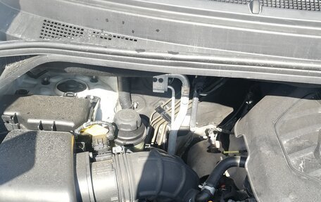 Hyundai Grand Starex Grand Starex I рестайлинг 2, 2017 год, 2 300 000 рублей, 14 фотография