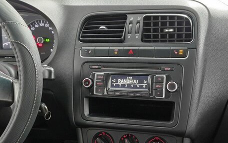 Volkswagen Polo VI (EU Market), 2011 год, 603 000 рублей, 14 фотография