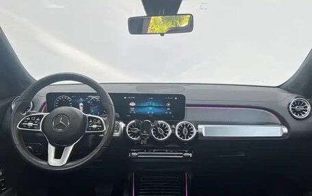 Mercedes-Benz GLB, 2021 год, 2 300 666 рублей, 7 фотография