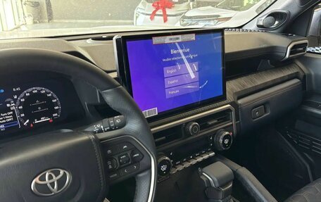 Toyota 4Runner, 2026 год, 12 990 000 рублей, 16 фотография