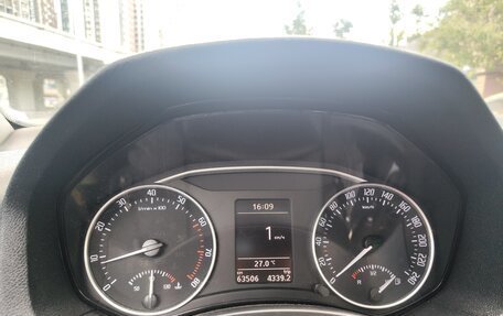 Skoda Octavia, 2009 год, 560 000 рублей, 2 фотография