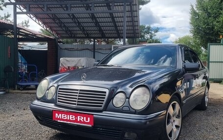 Mercedes-Benz E-Класс, 1995 год, 490 000 рублей, 2 фотография