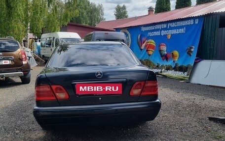 Mercedes-Benz E-Класс, 1995 год, 490 000 рублей, 7 фотография