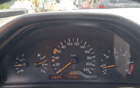 Mercedes-Benz E-Класс, 1995 год, 490 000 рублей, 10 фотография