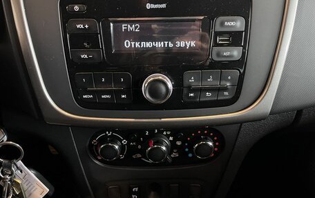 Renault Sandero II рестайлинг, 2019 год, 1 060 000 рублей, 13 фотография