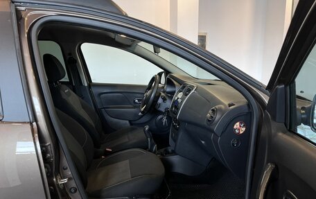 Renault Sandero II рестайлинг, 2019 год, 1 060 000 рублей, 24 фотография