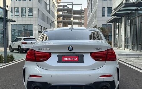 BMW 1 серия, 2023 год, 2 000 000 рублей, 6 фотография