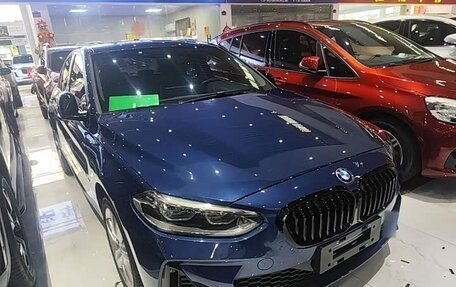BMW 1 серия, 2022 год, 1 650 000 рублей, 1 фотография