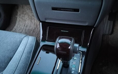 Toyota Crown, 2002 год, 1 250 000 рублей, 25 фотография