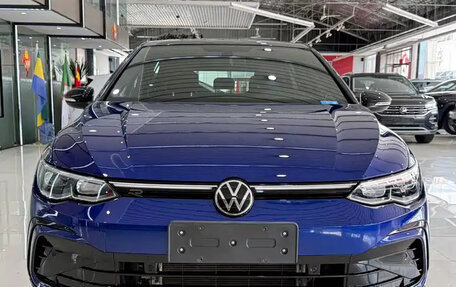 Volkswagen Golf VIII, 2023 год, 2 346 000 рублей, 2 фотография