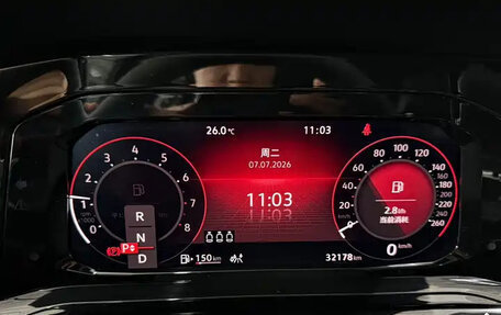 Volkswagen Golf VIII, 2023 год, 2 346 000 рублей, 9 фотография