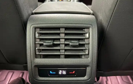Volkswagen Golf VIII, 2023 год, 2 346 000 рублей, 18 фотография