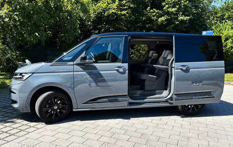 Volkswagen Multivan, 2023 год, 4 515 000 рублей, 7 фотография
