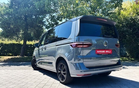 Volkswagen Multivan, 2023 год, 4 515 000 рублей, 5 фотография