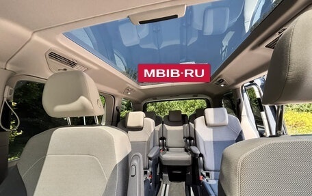 Volkswagen Multivan, 2023 год, 4 515 000 рублей, 15 фотография