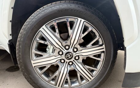 Toyota Sequoia, 2024 год, 12 700 000 рублей, 24 фотография