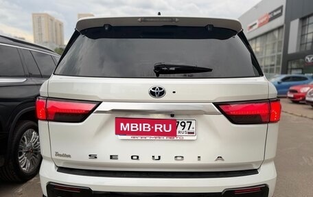 Toyota Sequoia, 2024 год, 12 700 000 рублей, 27 фотография