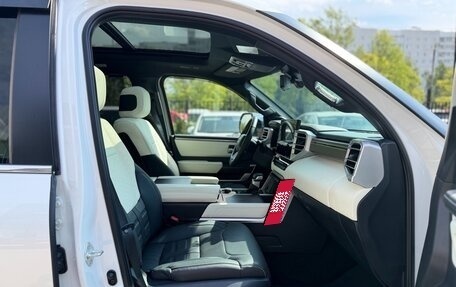 Toyota Sequoia, 2024 год, 12 700 000 рублей, 26 фотография