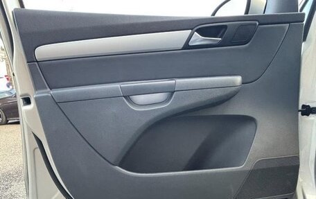 Volkswagen Sharan II, 2013 год, 990 000 рублей, 28 фотография