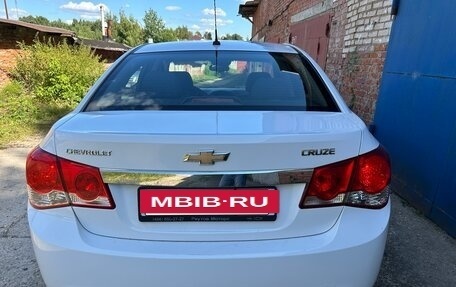 Chevrolet Cruze II, 2011 год, 900 000 рублей, 5 фотография