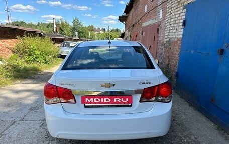 Chevrolet Cruze II, 2011 год, 900 000 рублей, 6 фотография