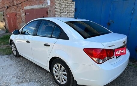 Chevrolet Cruze II, 2011 год, 900 000 рублей, 7 фотография