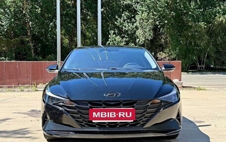 Hyundai Elantra, 2023 год, 1 590 010 рублей, 2 фотография