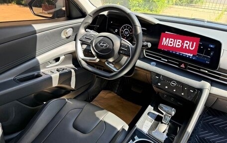 Hyundai Elantra, 2023 год, 1 590 010 рублей, 13 фотография
