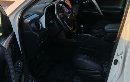 Toyota RAV4, 2018 год, 2 490 000 рублей, 8 фотография