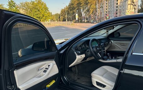 BMW 5 серия, 2010 год, 1 900 000 рублей, 11 фотография
