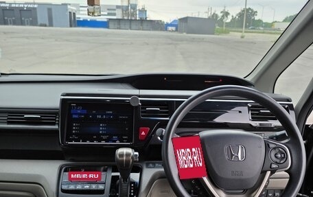 Honda Stepwgn IV, 2018 год, 2 200 000 рублей, 10 фотография