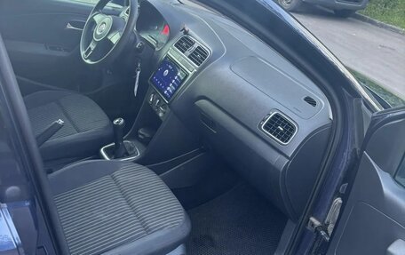 Volkswagen Polo VI (EU Market), 2011 год, 670 000 рублей, 11 фотография