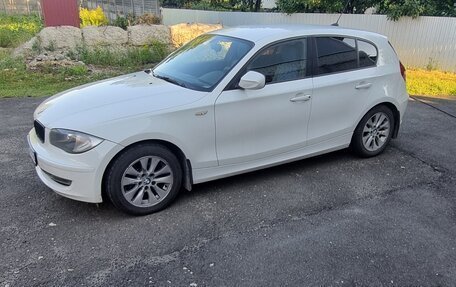 BMW 1 серия, 2011 год, 850 000 рублей, 2 фотография